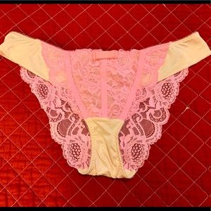 NWOT Victoria’s Secret Large Cheeky Panty